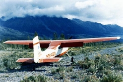 F.E.Potts' Guide to Bush Flying